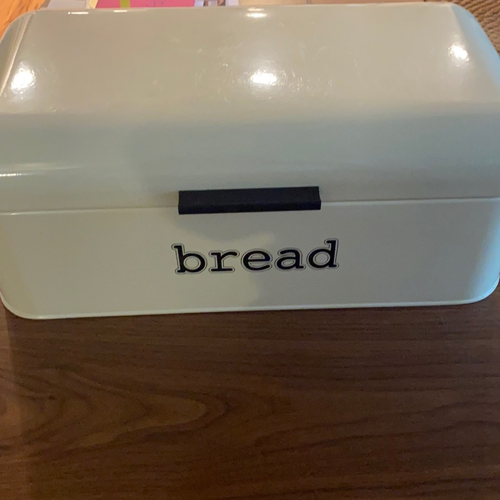 Bread box vintage style
